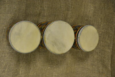 Барабан-бонг (тройной), роспись, SUTAMA_WOOD D3-P2 в интернет магазине детских музыкальных инструментов Музыка Детям 